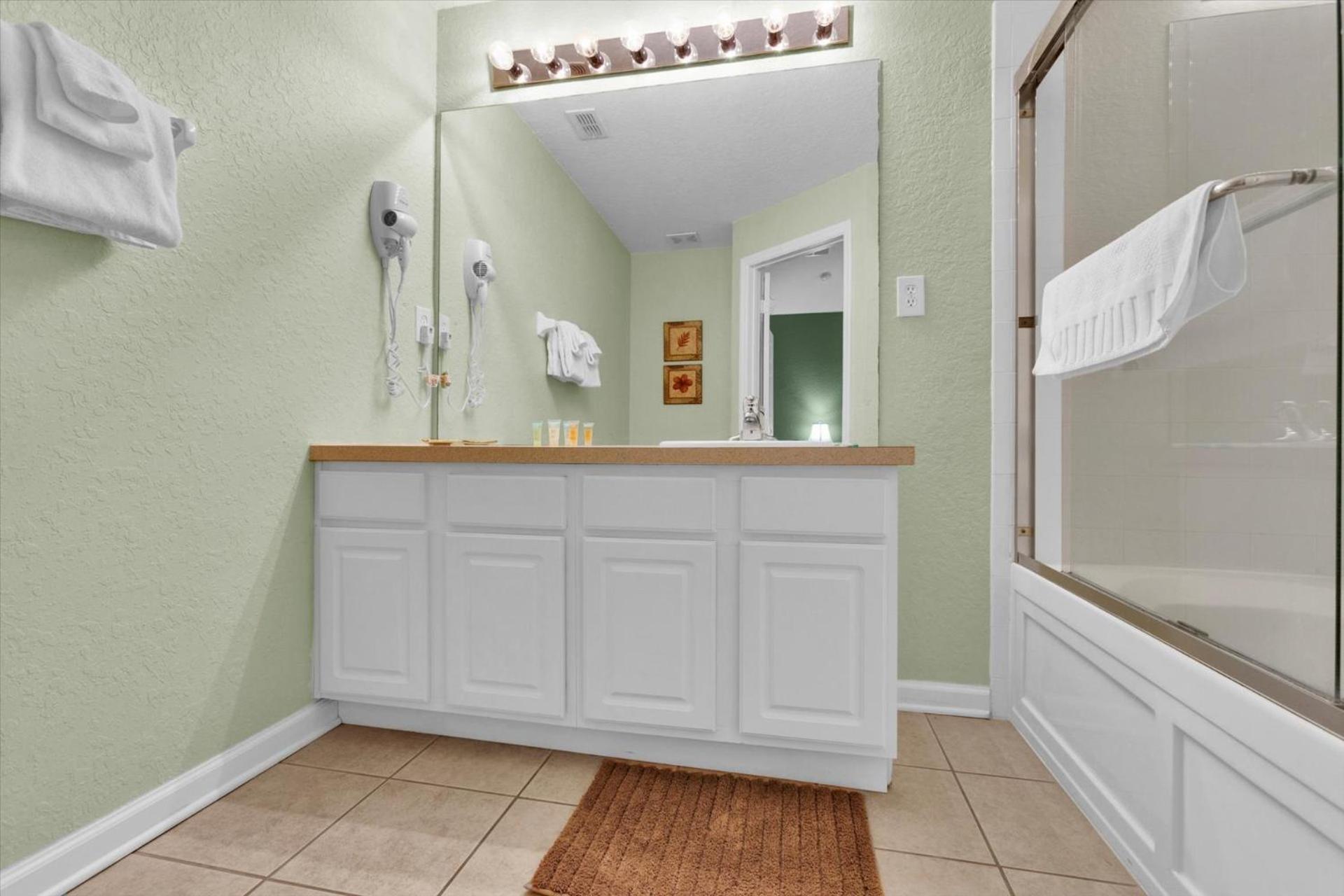 Windsor Hills 3 Bedroom Private Pool Townhome 0858